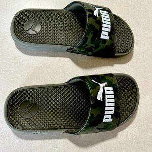 Kids Puma Slides used, Great condition, Cammo Green Kids size US 3